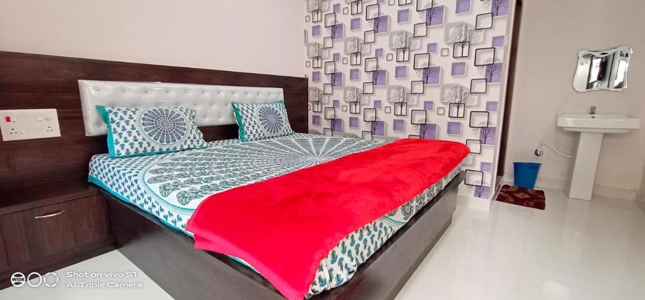 Varun Residency Bhadrácsalam Kültér fotó